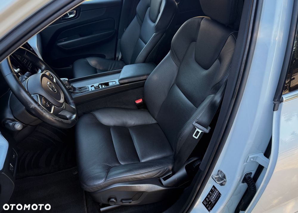 Volvo XC 60 D4 Momentum Pro - 15