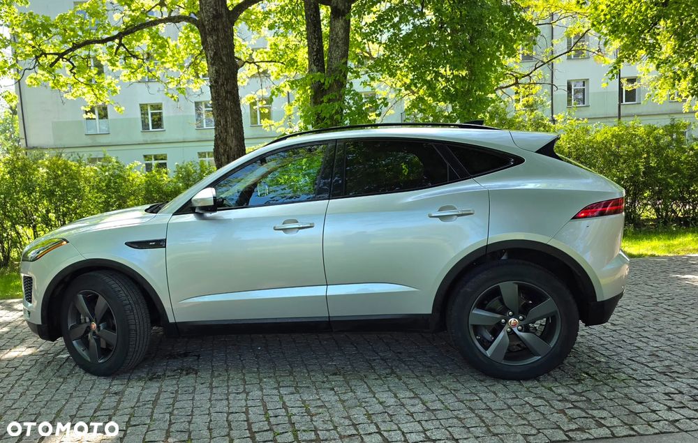 Jaguar E-Pace 2.0 P250 mHEV AWD R-Dynamic SE - 4