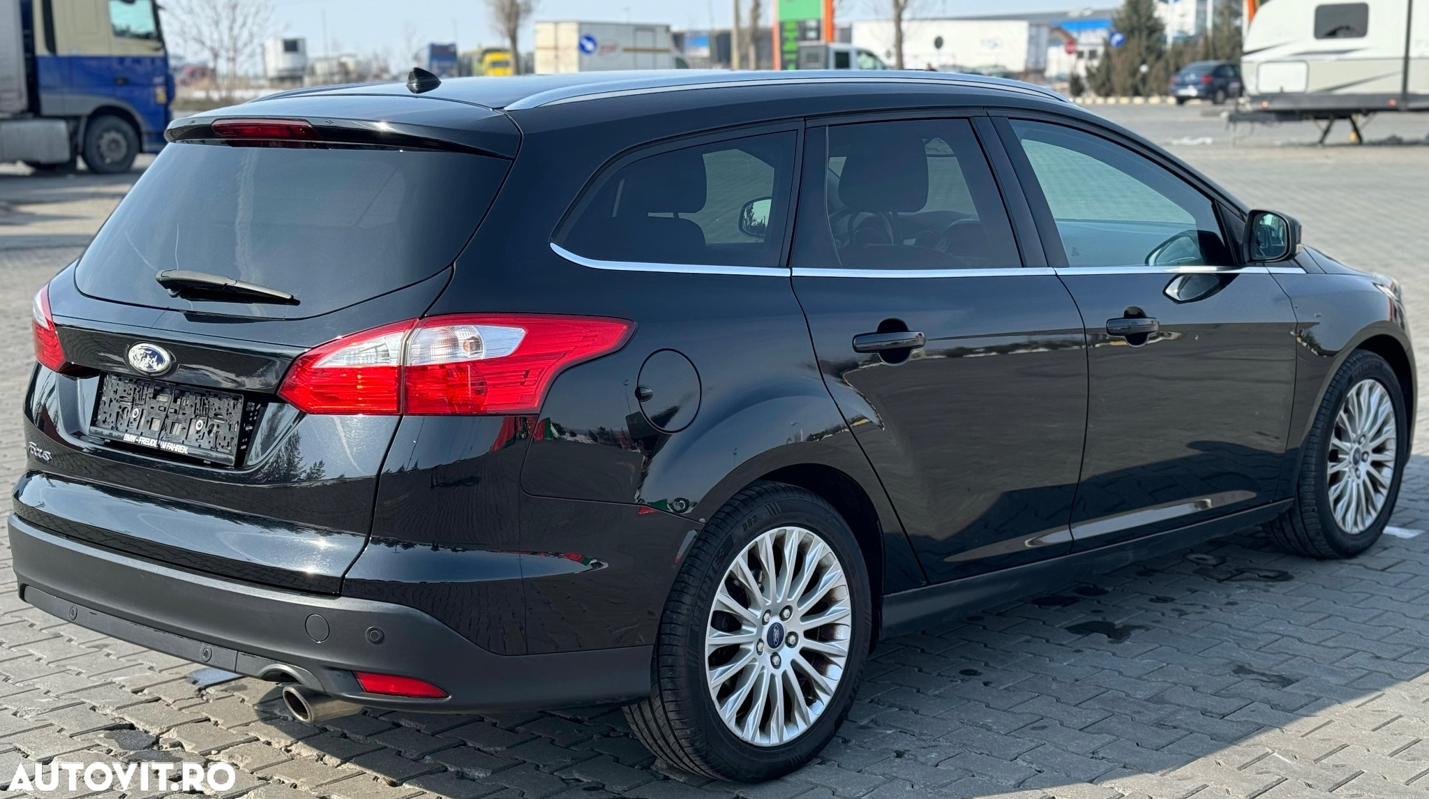 Ford Focus 1.6 Ecoboost Start Stop Titanium - 11