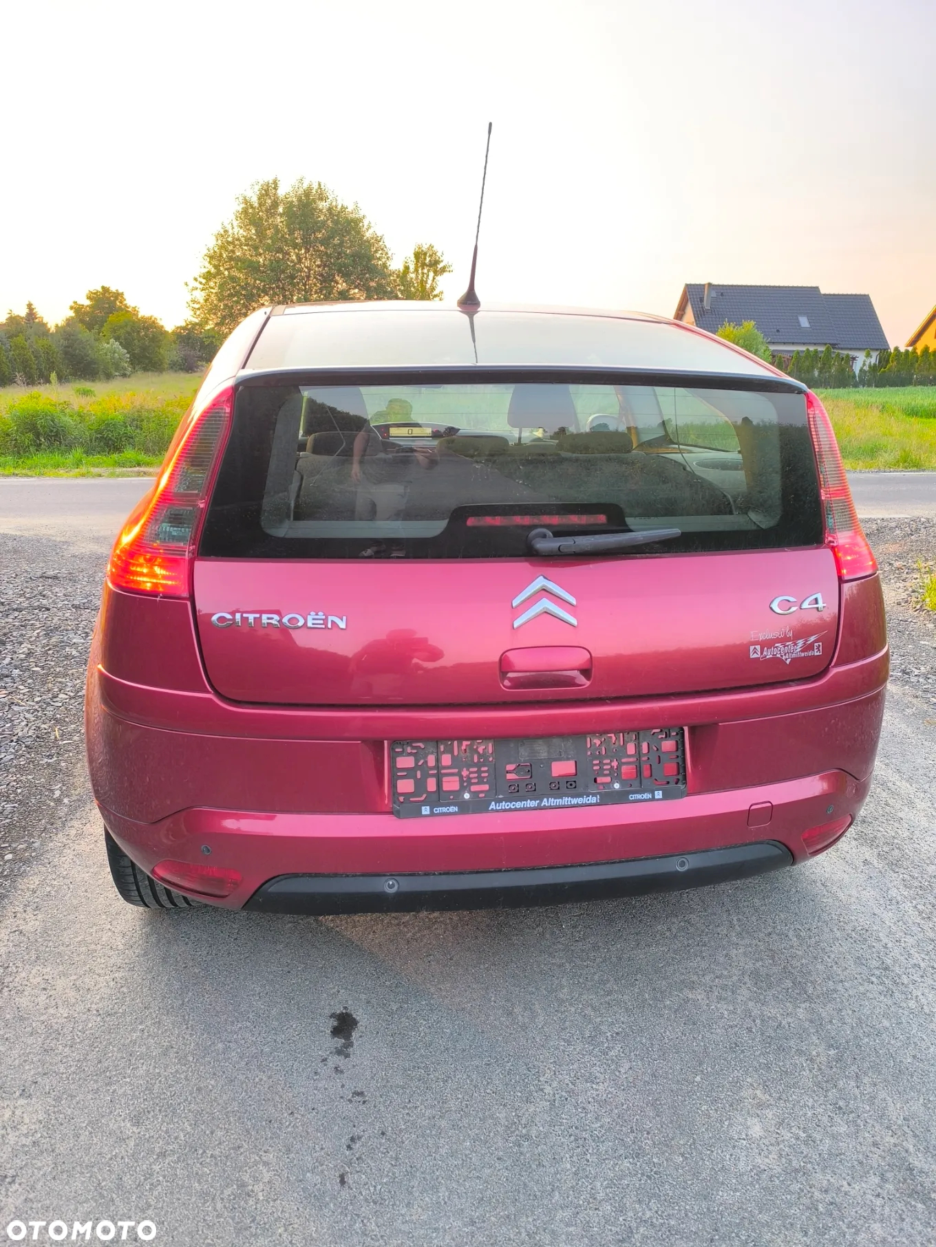 Citroën C4 Coupe 1.4 16V 90 Jahre - 5