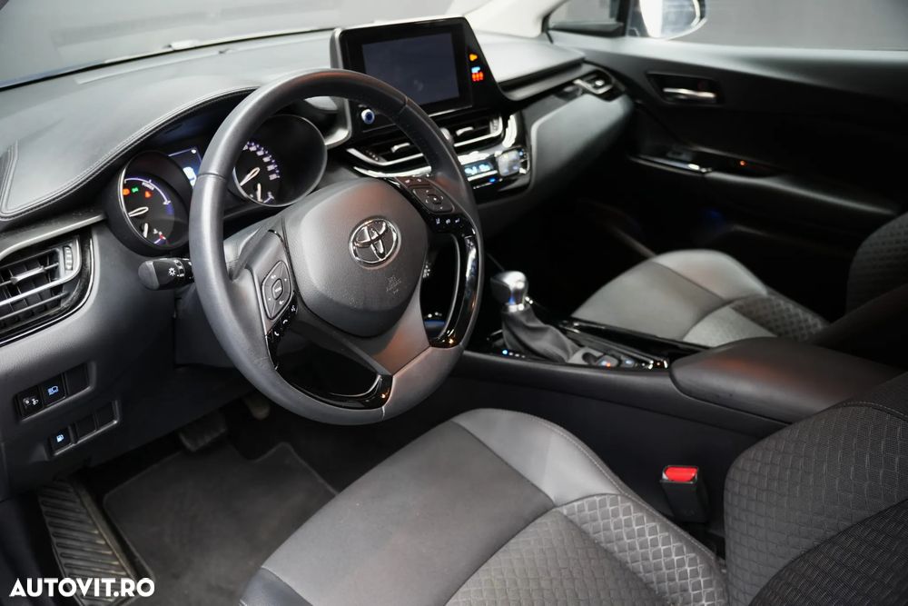 Toyota C-HR 1.8 HSD 122 CP 4x2 CVT Cult - 7