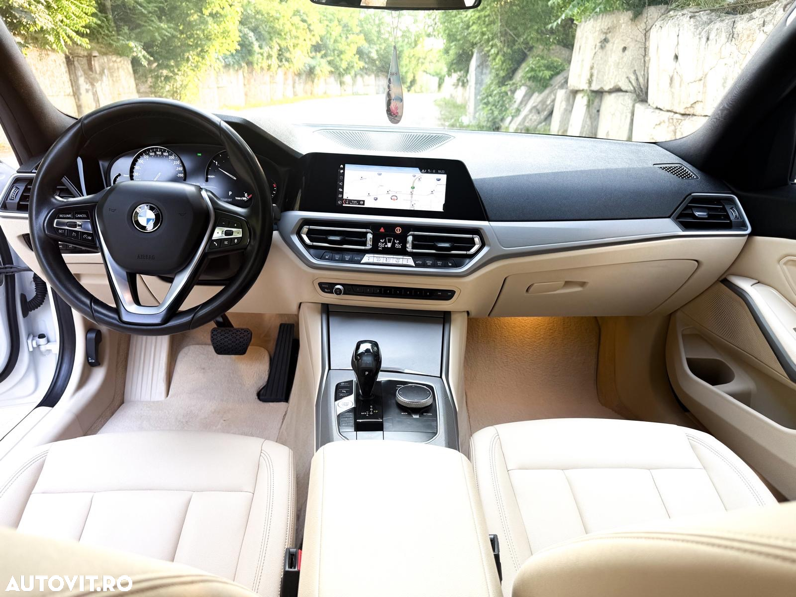 BMW Seria 3 318d Aut. Luxury Line - 10