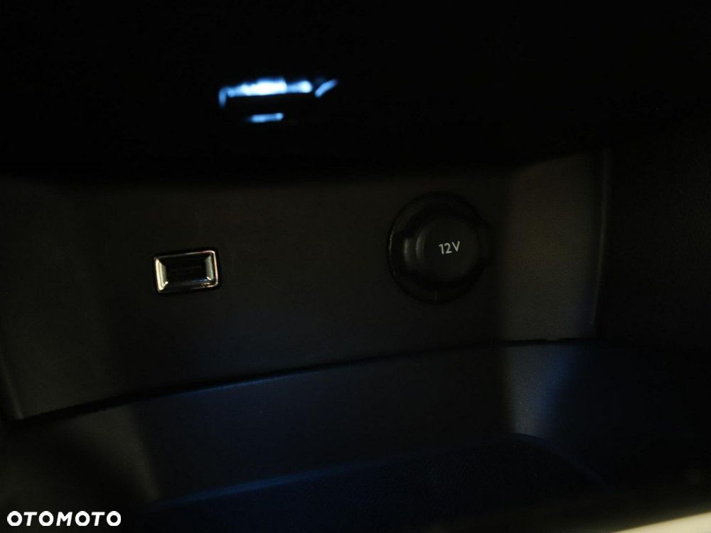 Peugeot 3008 PureTech 130 Stop & Start GPF EAT8 Allure - 29