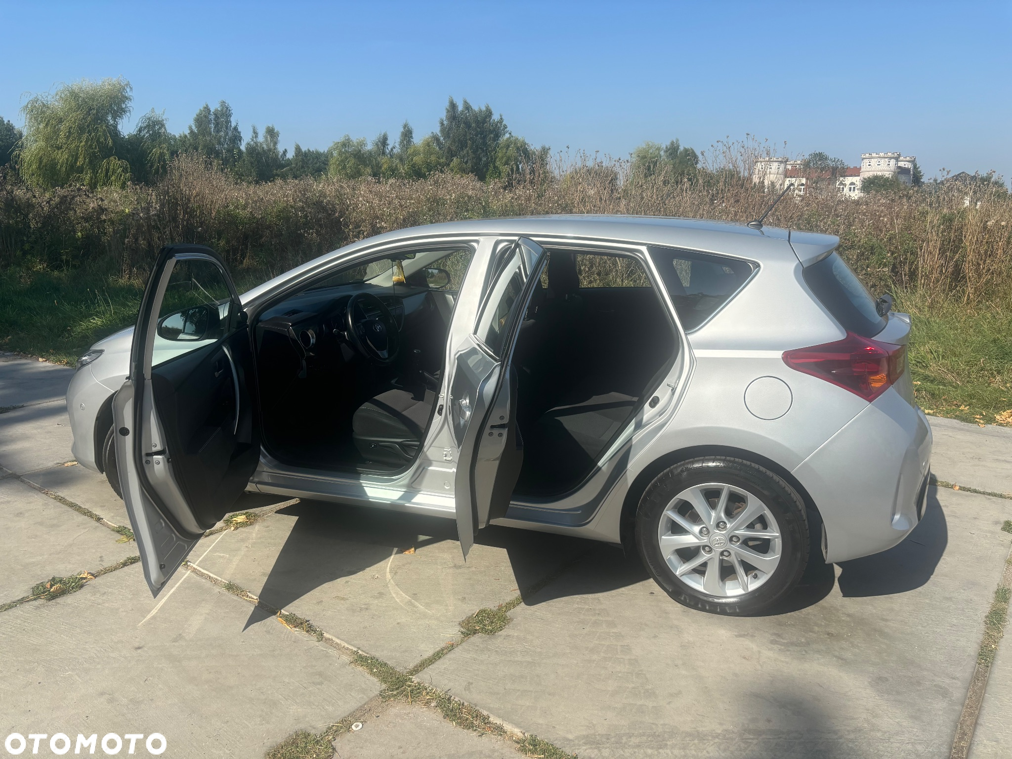 Toyota Auris 1.6 Valvematic Executive - 10