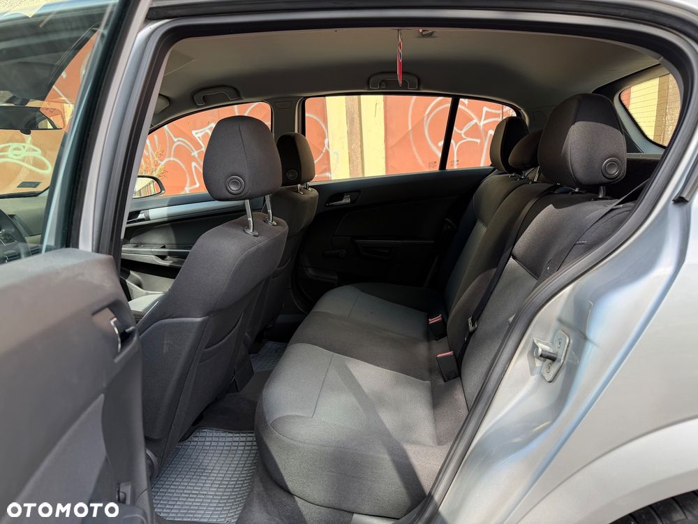 Opel Astra 1.6 Catch me - 21