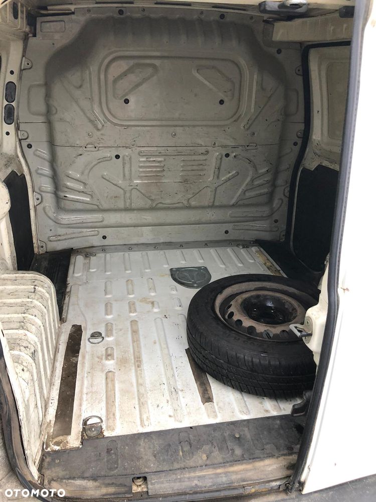 Fiat Fiorino Kombi Elegant - 4