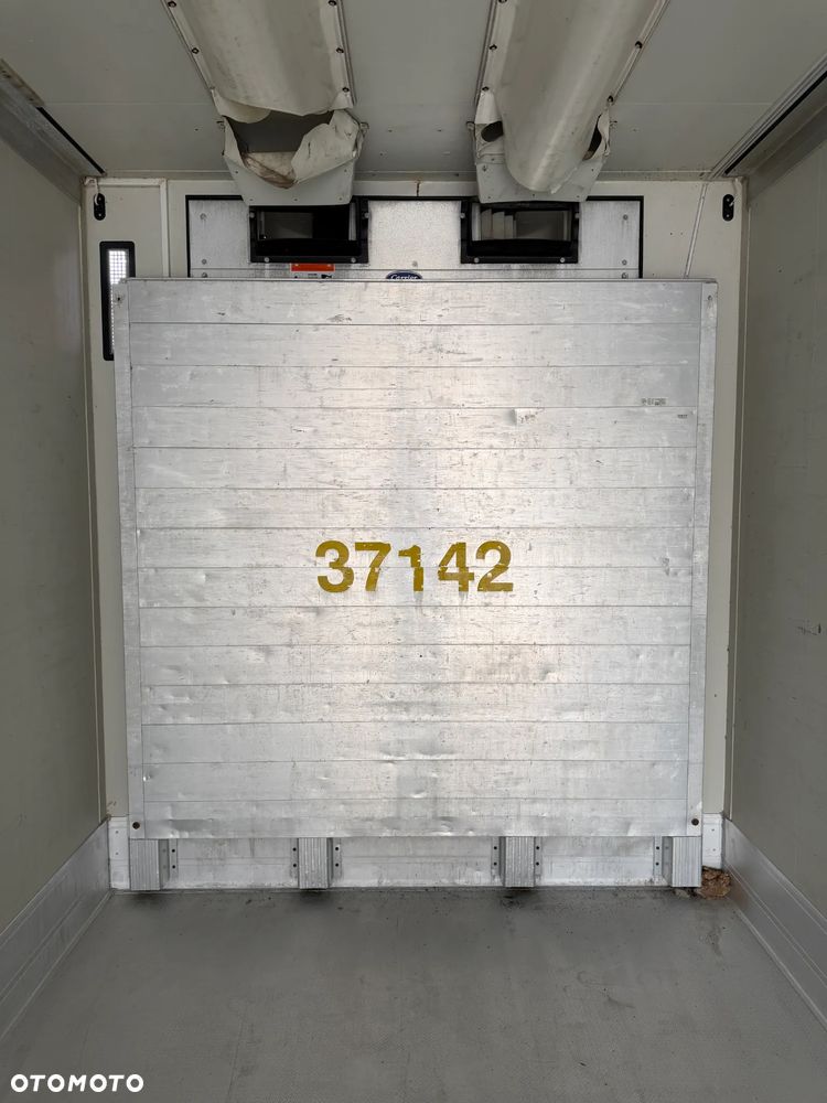 Schmitz Cargobull CARRIER VECTOR 1850 / 7 CM GRUBA ŚCIANA / 4 ZAMKNIĘCIA DRZWI / DRUKARKA / KOSZ PALETOWY / OŚ PODNOSZONA / DIESEL+ELEKTRYK / 2010 ROK !! - 39