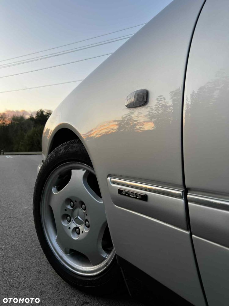 Mercedes-Benz Klasa E 220 CDI Avantgarde - 14