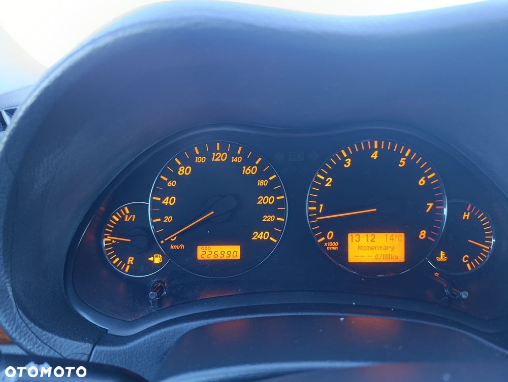 Toyota Avensis 1.8 VVT-i Sol - 9