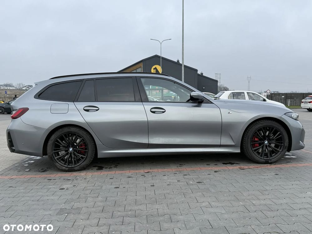 BMW Seria 3 330i xDrive M Sport - 5