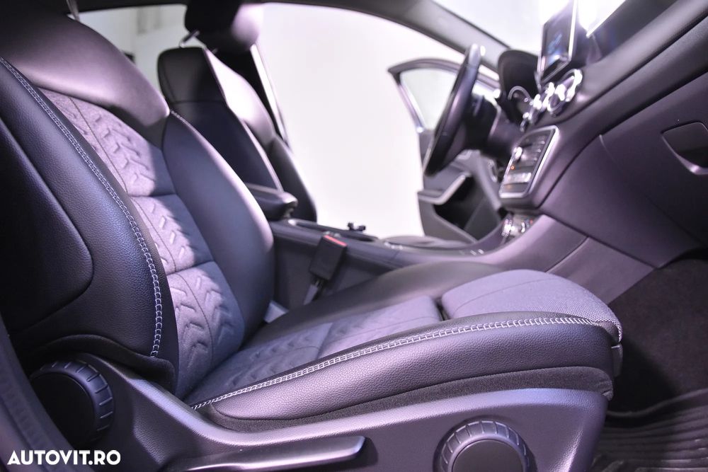 Mercedes-Benz GLA 200 d 4MATIC Aut. - 11