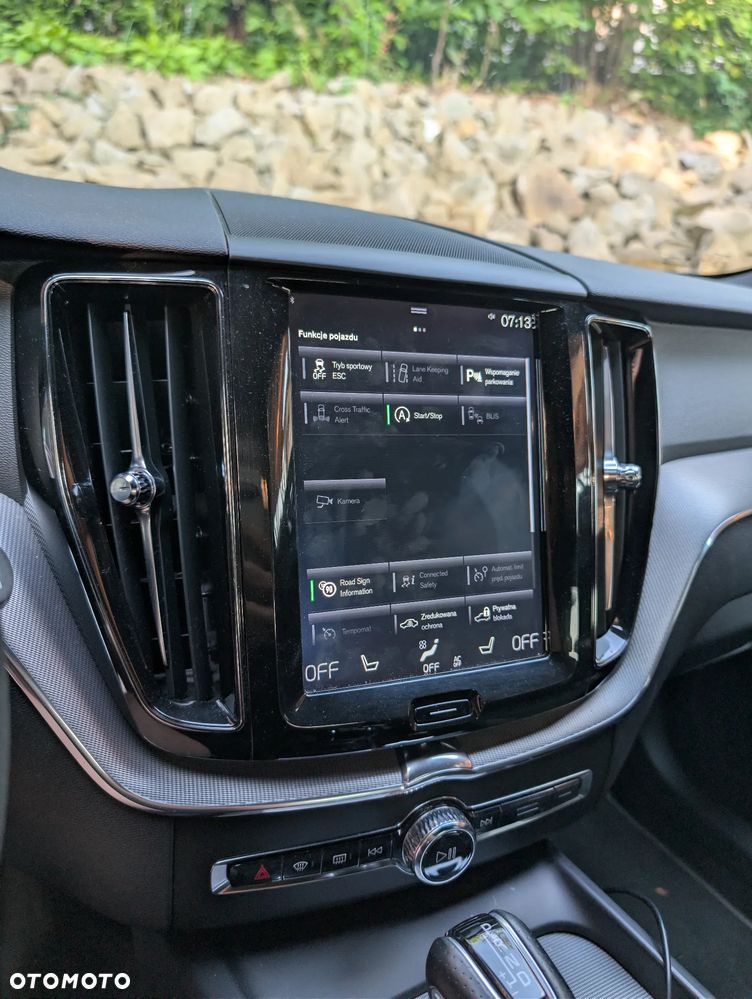 Volvo XC 60 D4 SCR AWD R-Design - 18