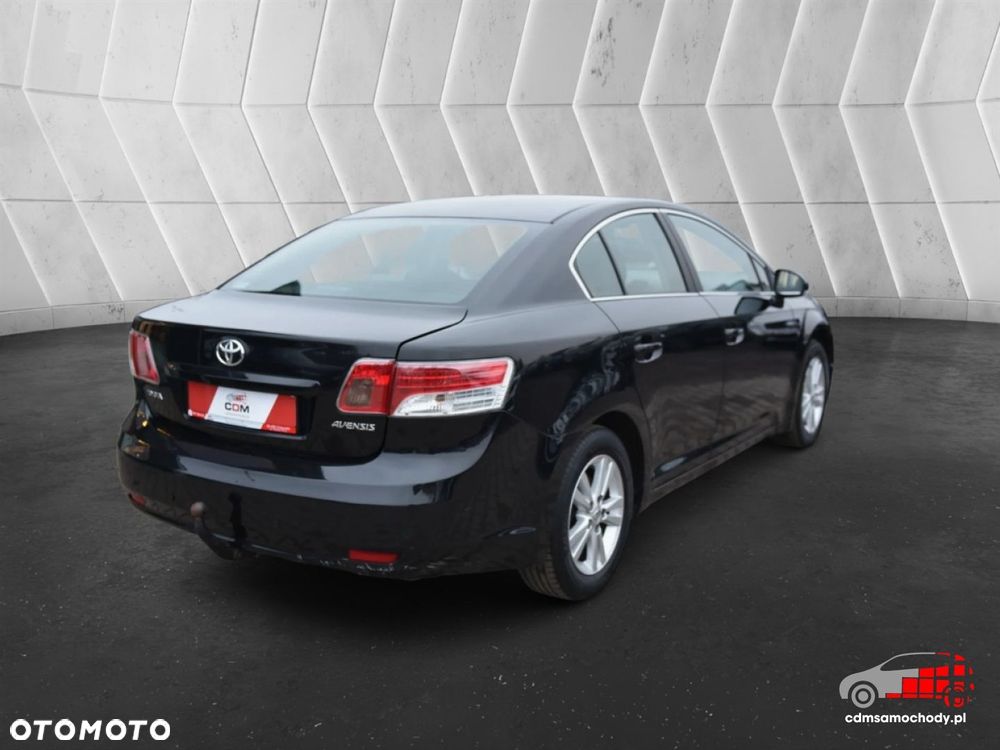 Toyota Avensis - 10