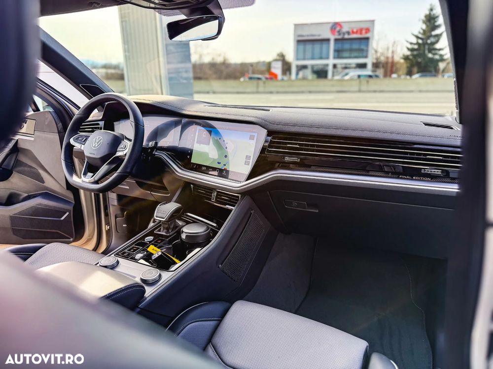 Volkswagen Touareg V6 TDI 4MOTION R-Line - 26