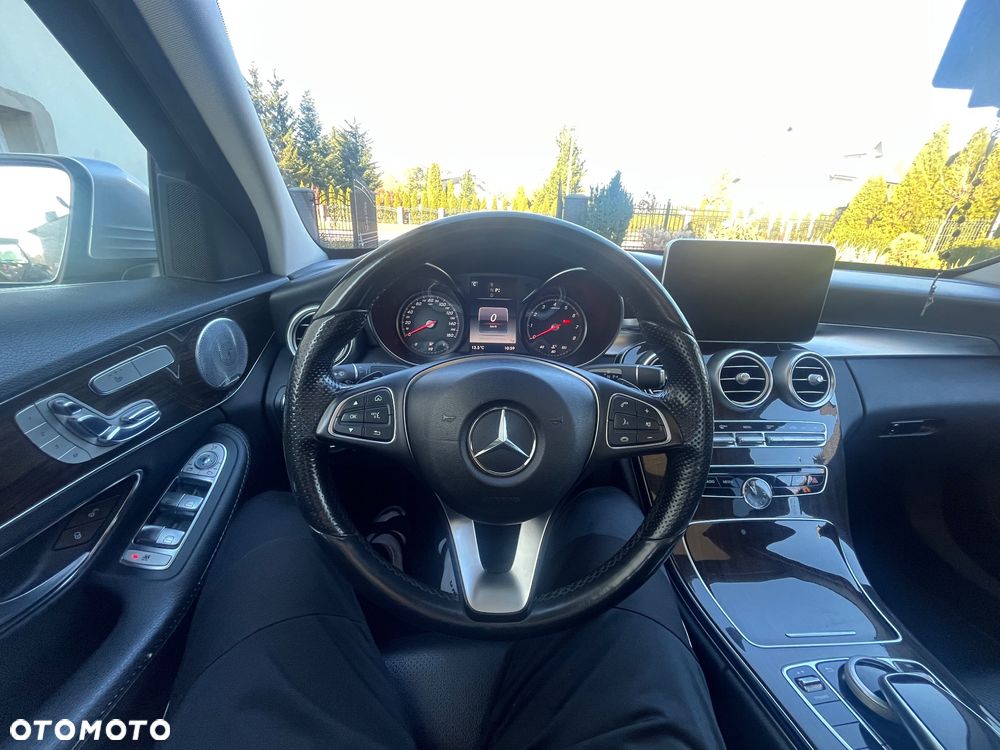 Mercedes-Benz Klasa C 300 7G-TRONIC - 15