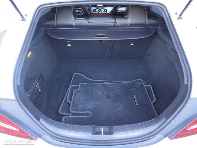 Mercedes-Benz CLA 180 d Shooting Brake Urban - 11