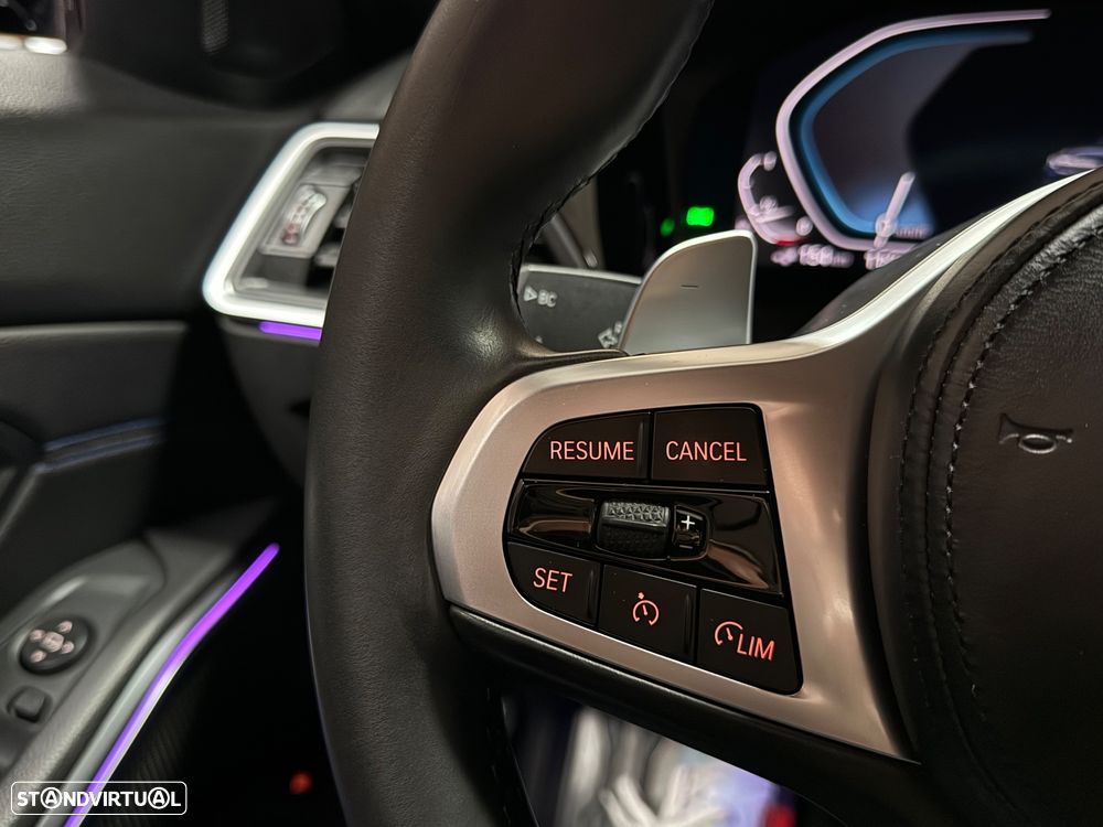 BMW 330 e Pack Desportivo M Auto - 14