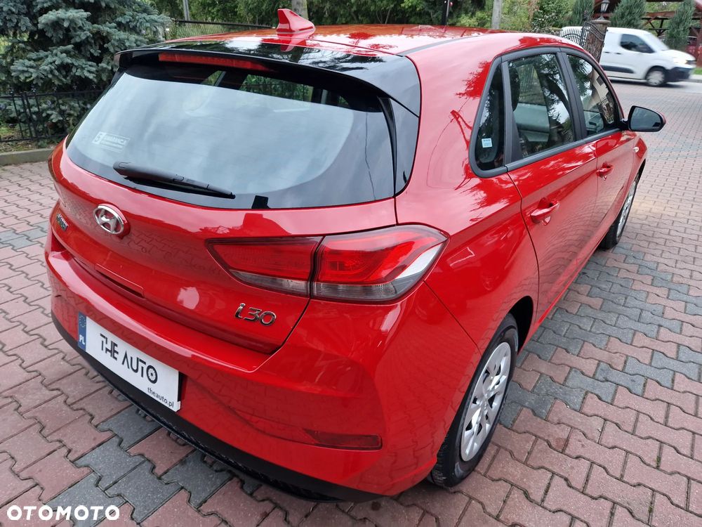 Hyundai i30 1.5 DPI Classic + - 36