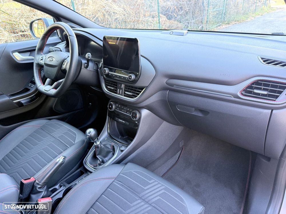 Ford Puma 1.0 EcoBoost MHEV ST-Line X - 32