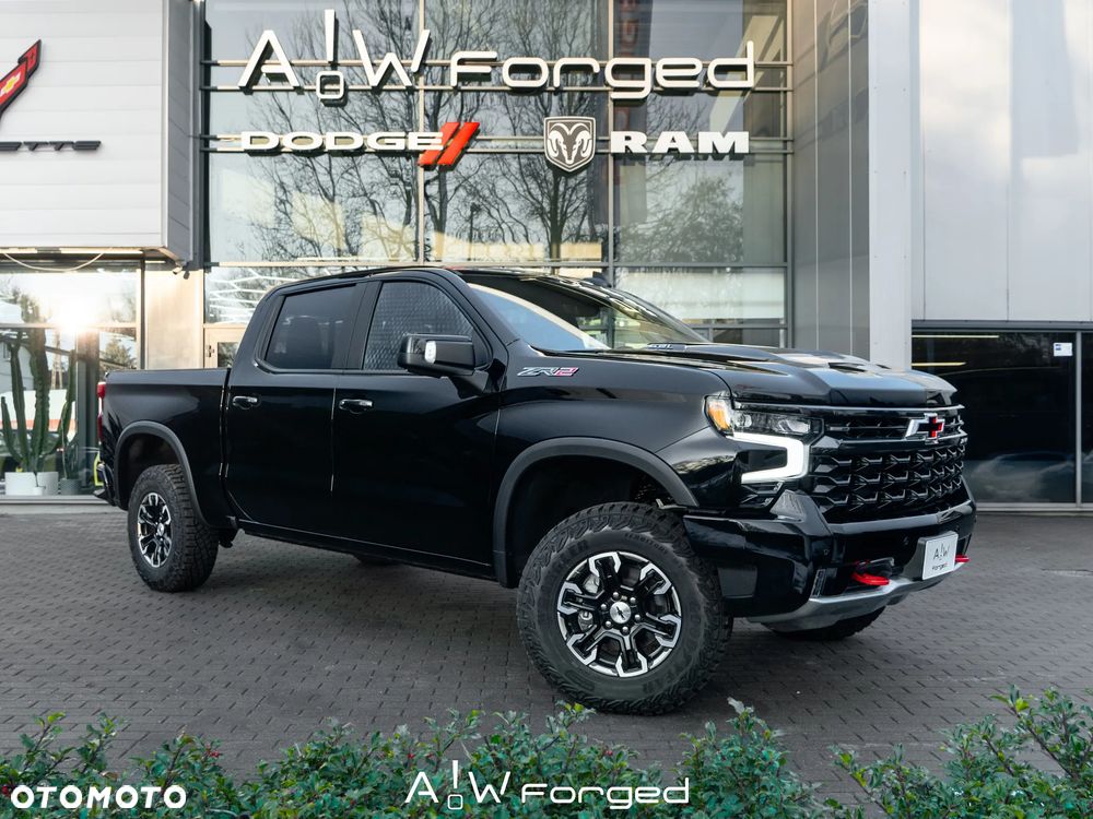 Chevrolet Silverado - 4