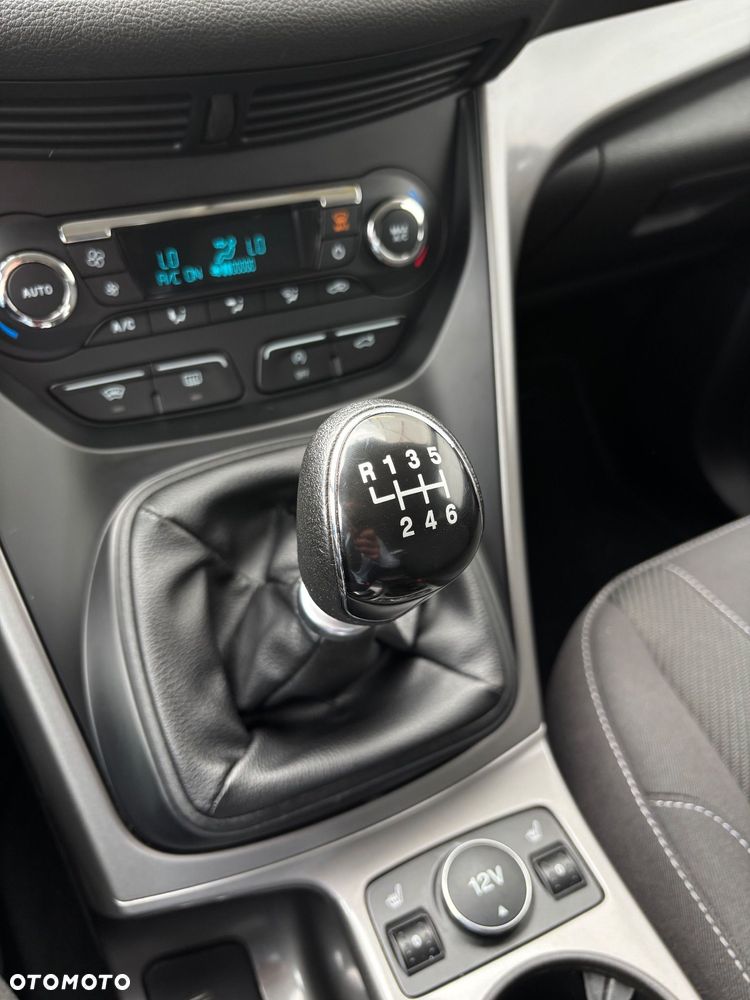 Ford Kuga 1.5 EcoBoost FWD Titanium ASS - 24