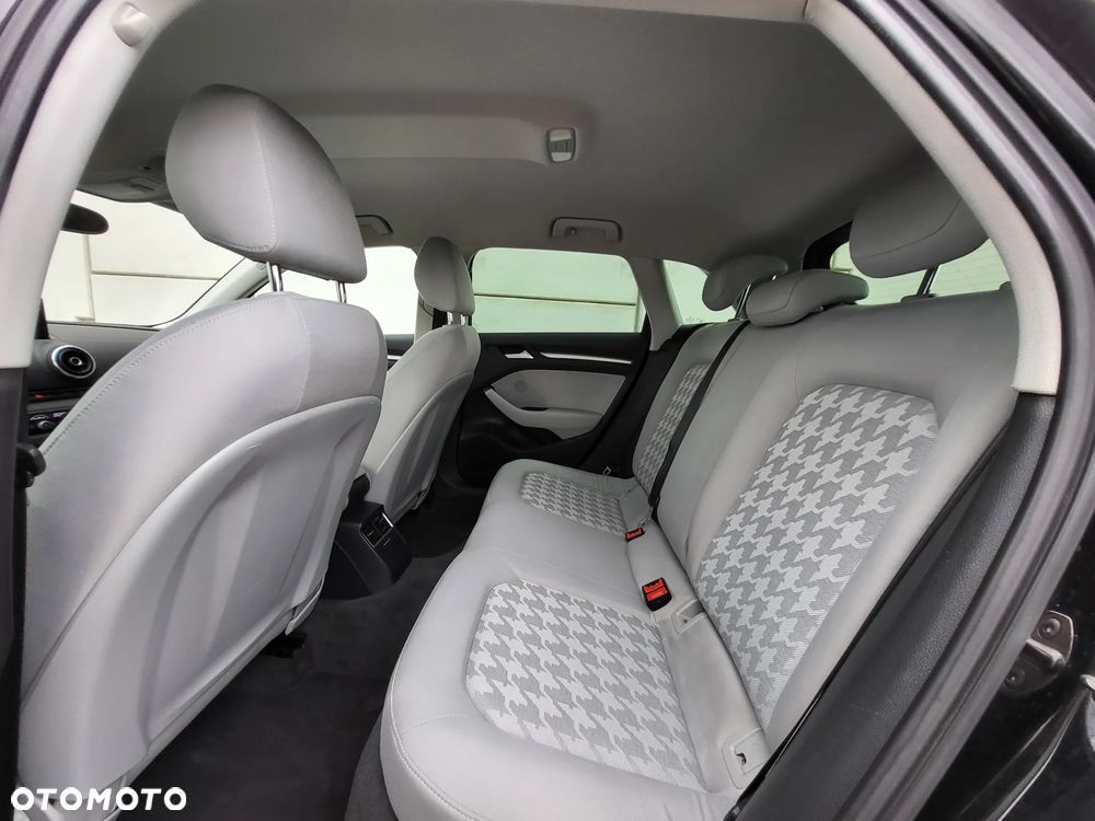 Audi A3 Sportback - 18
