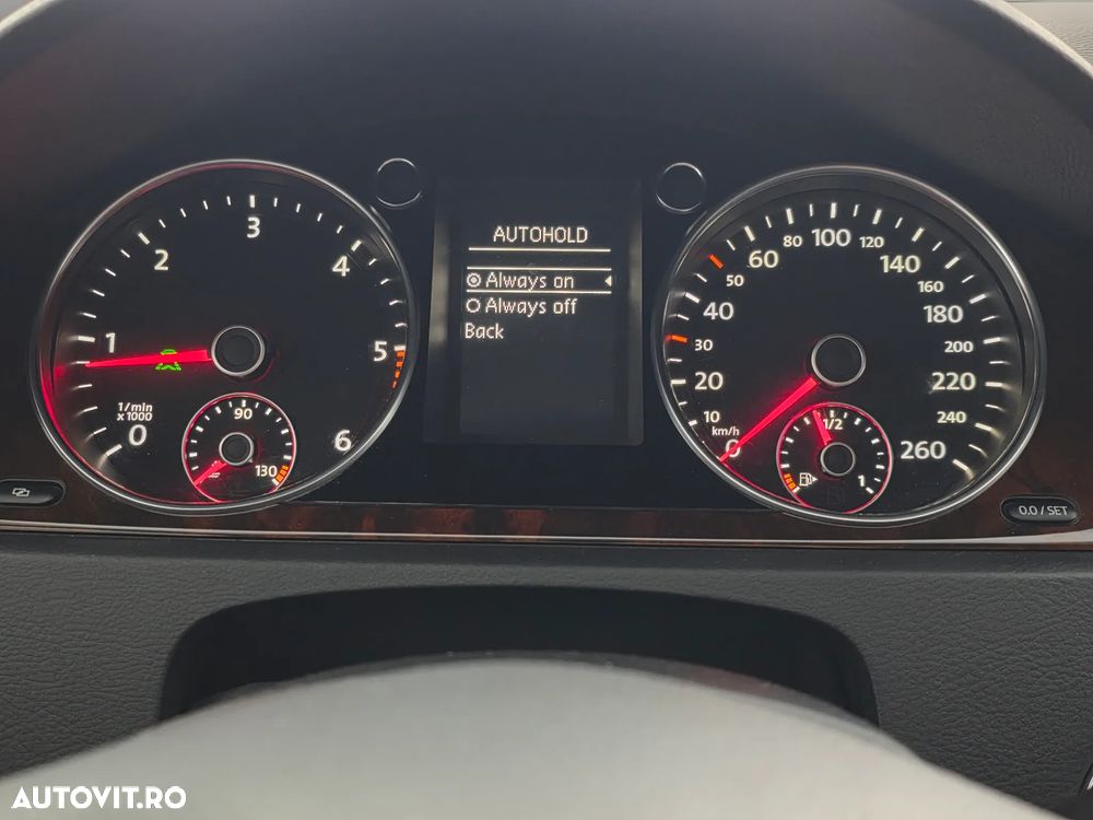 Volkswagen Passat 2.0 TDI DPF DSG Highline - 18