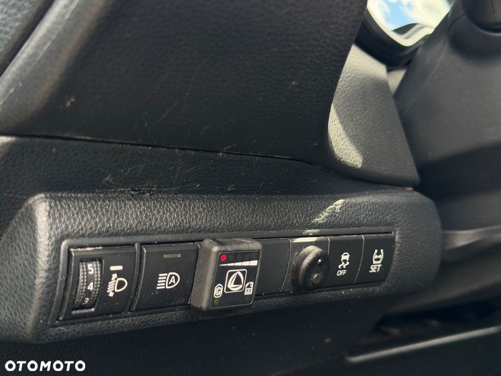 Toyota Corolla 1.8 Hybrid Comfort - 12