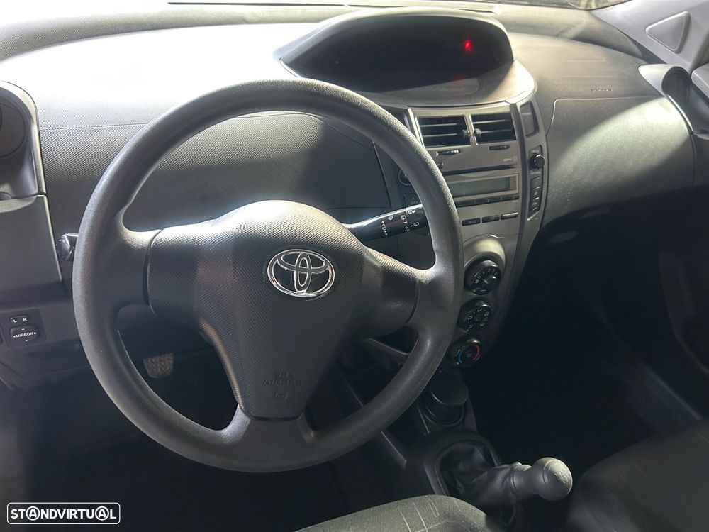 Toyota Yaris 1.0 VVT-i Cool Edition - 15