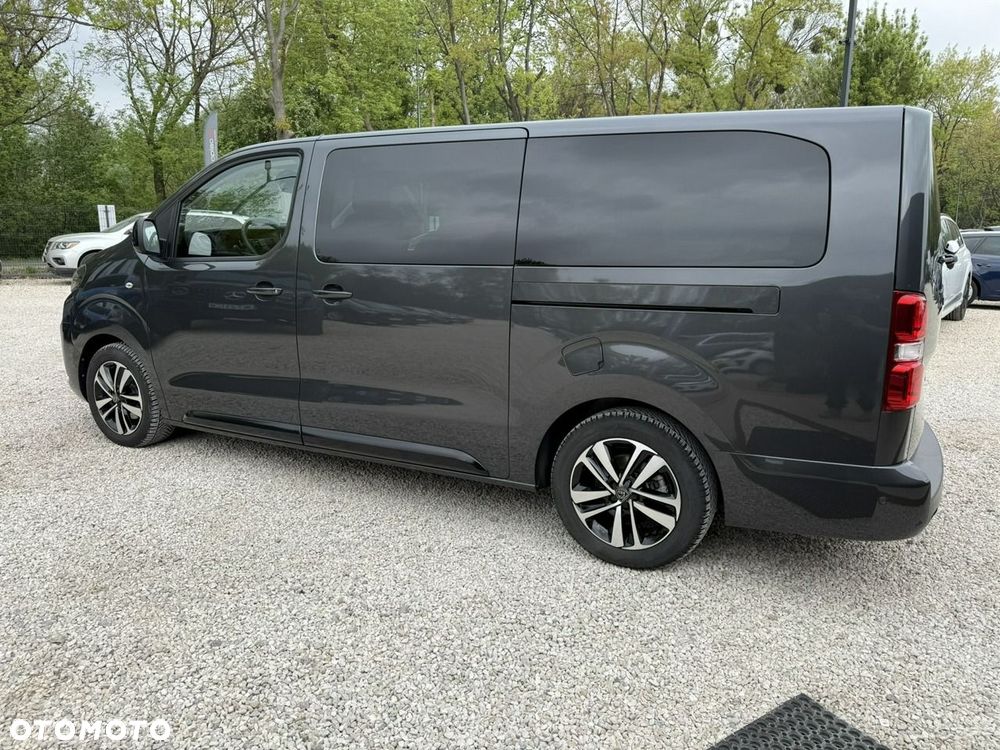 Peugeot Traveller - 20