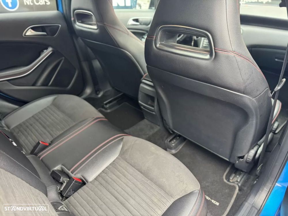 Mercedes-Benz A 180 d AMG Line - 14