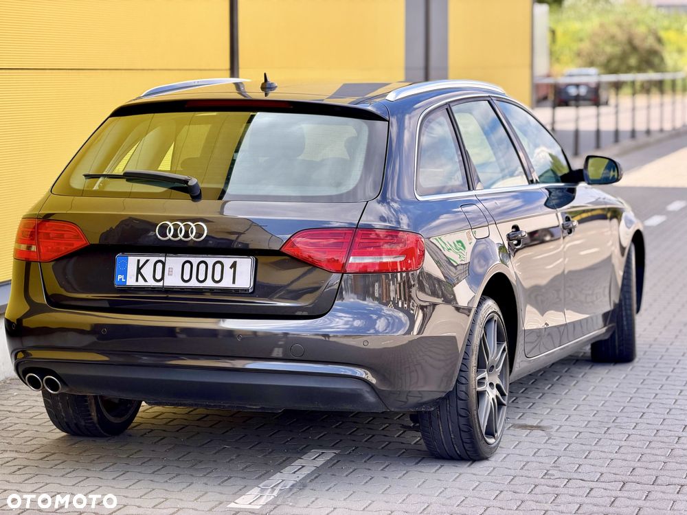 Audi A4 Avant - 4