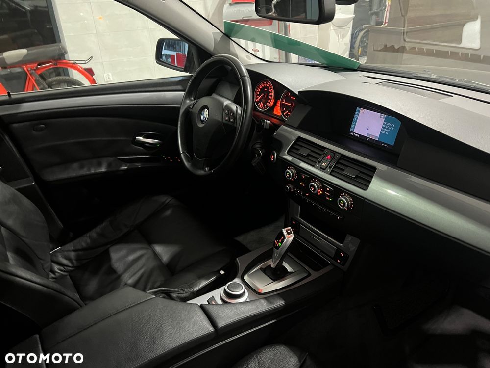 BMW Seria 5 520d Edition Fleet Sport - 27