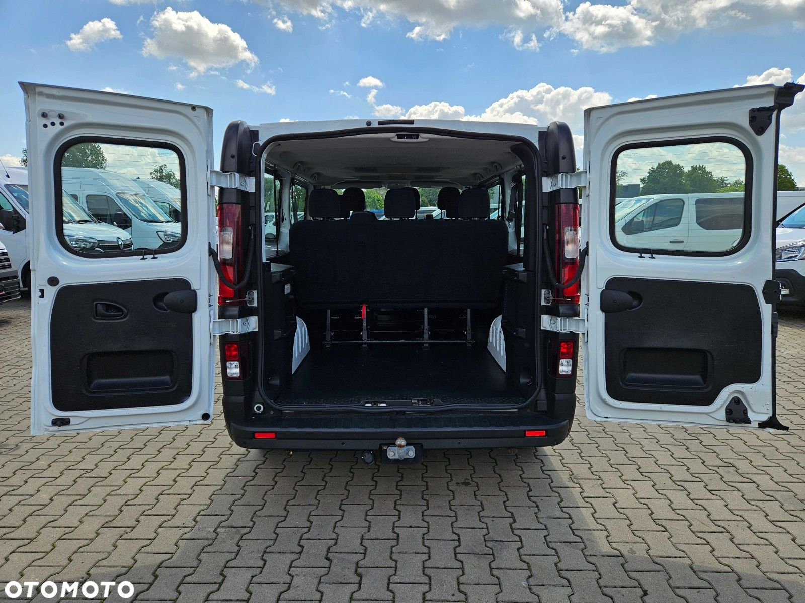 Opel Vivaro - 14