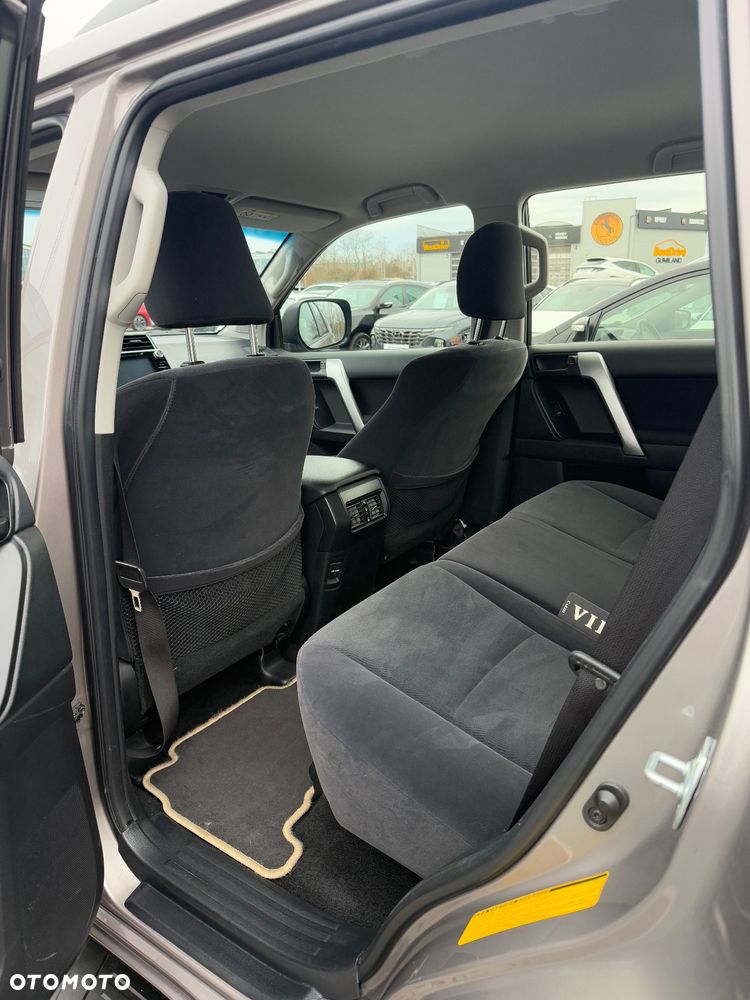 Toyota Land Cruiser LC 2.8 D-4D Prado - 11