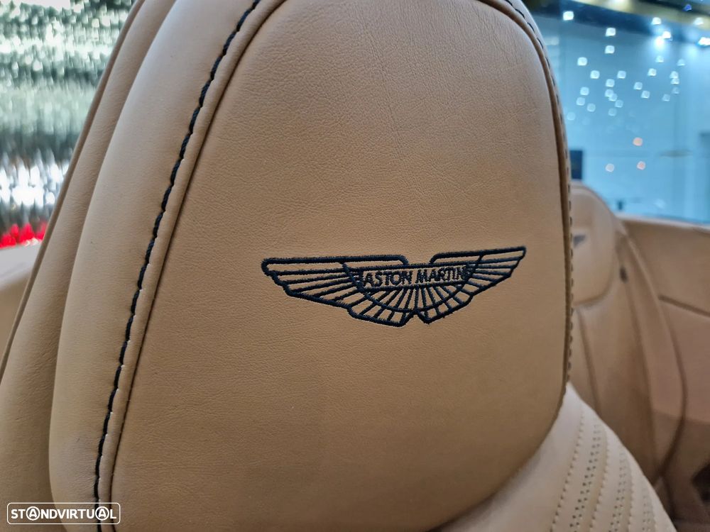 Aston Martin DB11 Volante V8 - 22