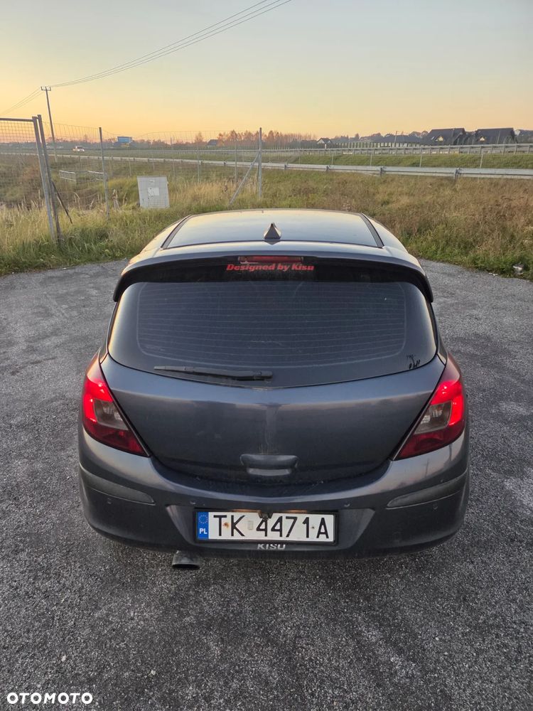 Opel Corsa 1.4 16V Cosmo - 12