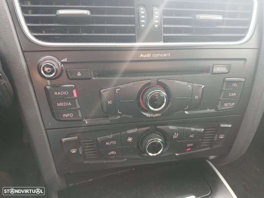 Audi A4 Avant 2.0 TDI Advance - 14