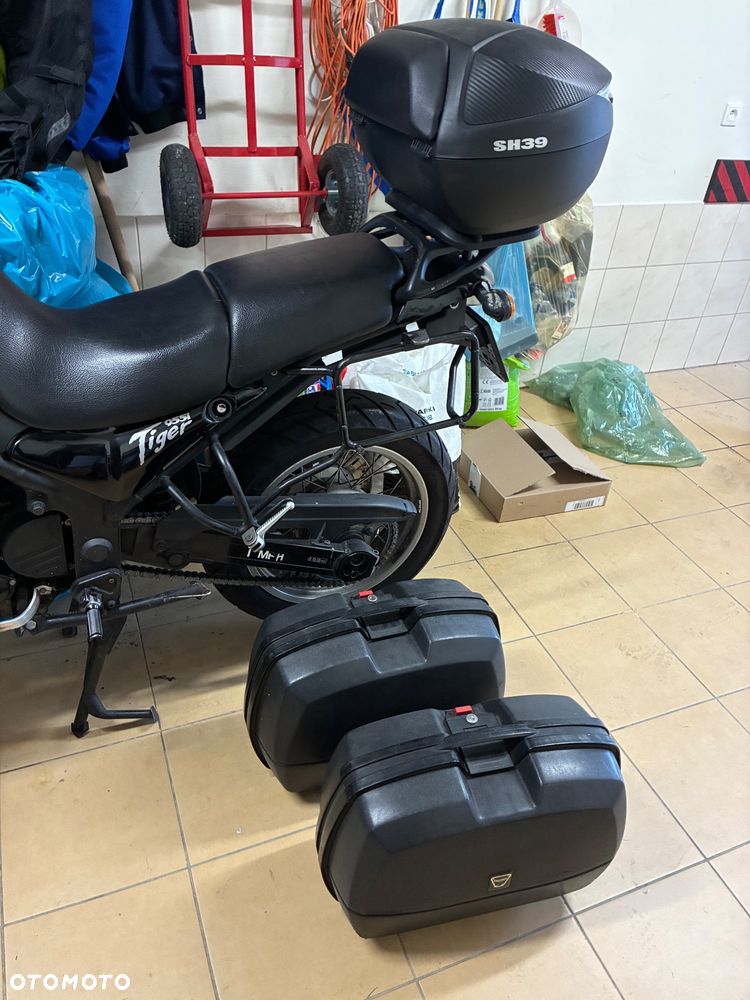 Triumph Tiger - 12