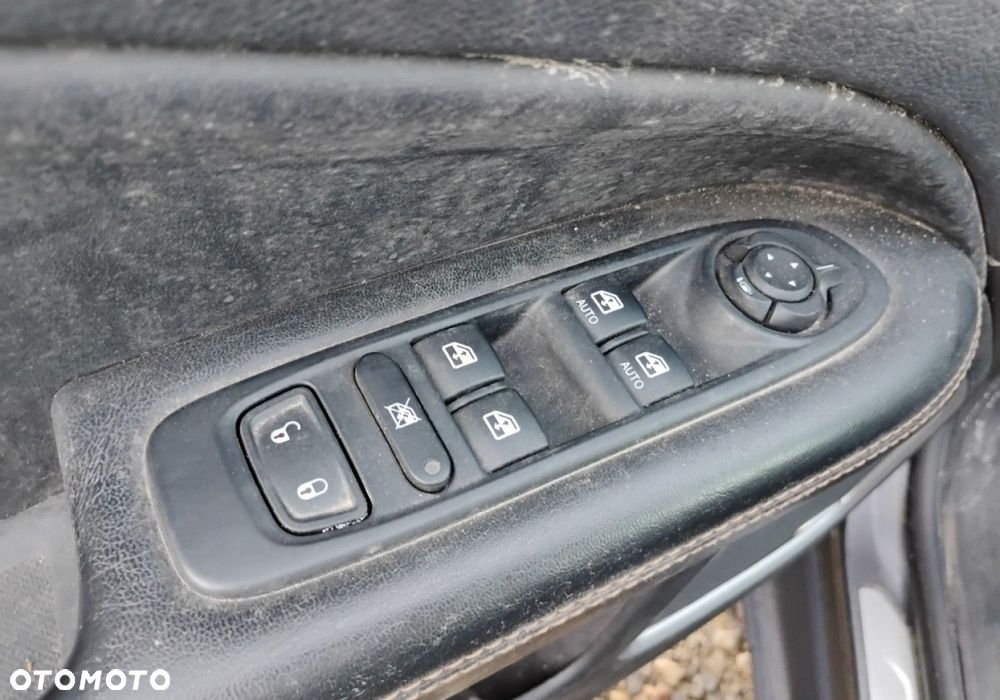 Jeep Compass - 12