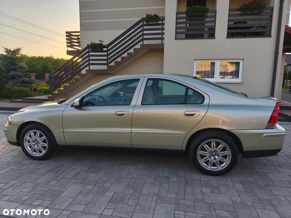 Volvo S60 2.4D Kinetic - 5