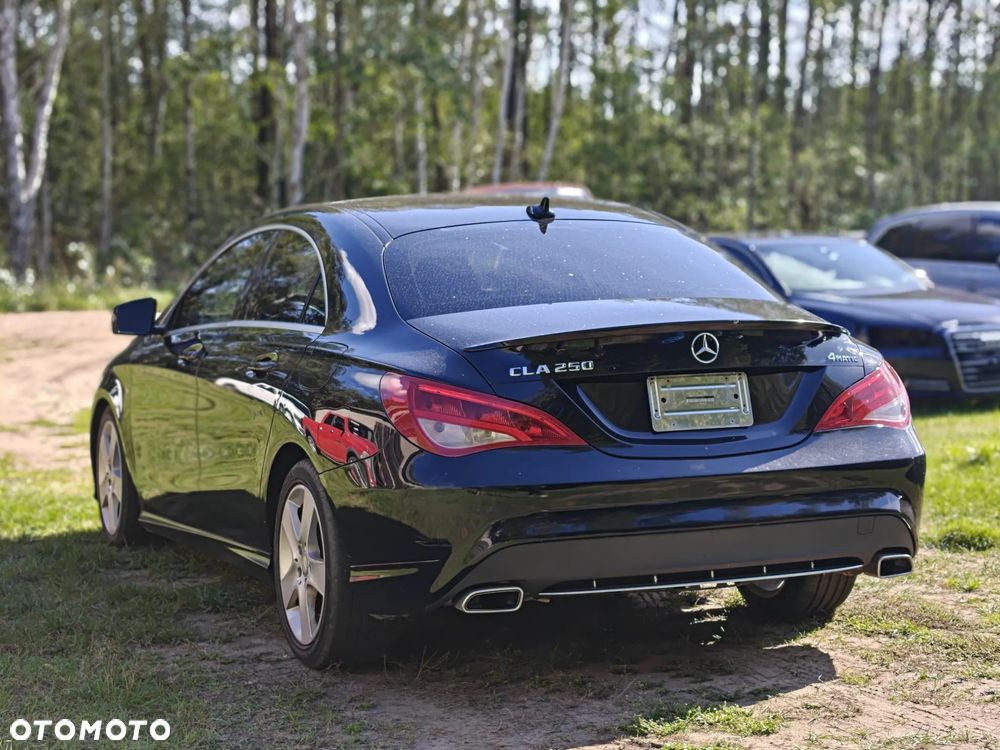 Mercedes-Benz CLA 250 4Matic 7G-DCT Sport - 3