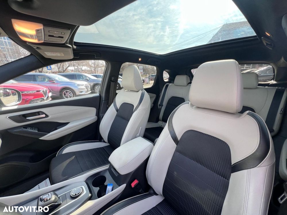 Nissan Qashqai 1.3 DIG-T 4x4 MHEV Xtronic Tekna - 13