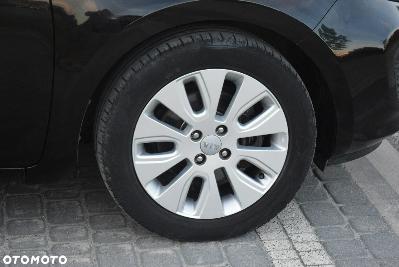 Kia Rio - 13