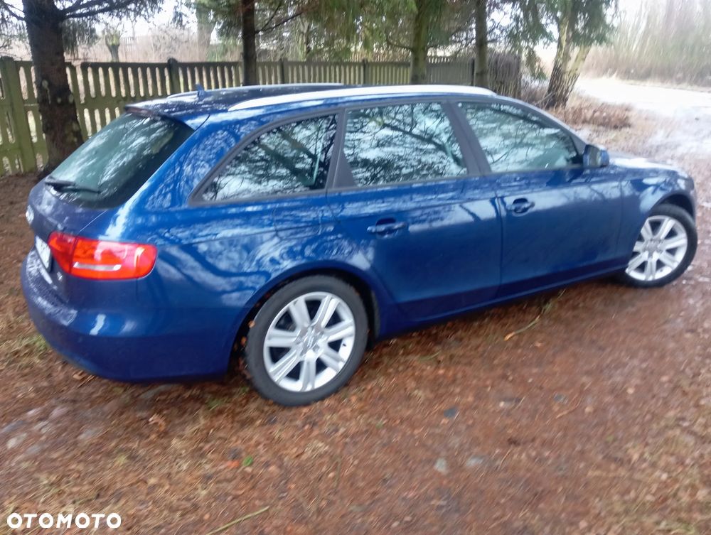 Audi A4 Avant 2.0 TDI DPF clean diesel Attraction - 4