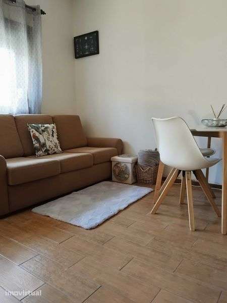 Casa T1 com jardim - Grande imagem: 2/8