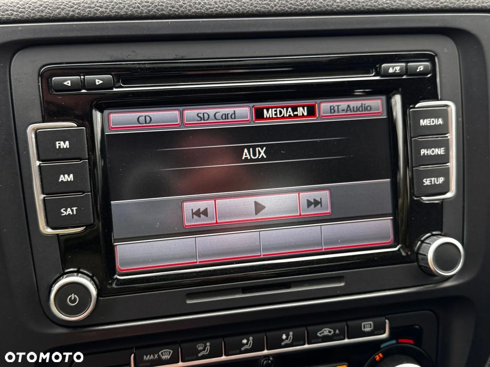 Volkswagen Jetta 2.0 TSI Sportline - 23