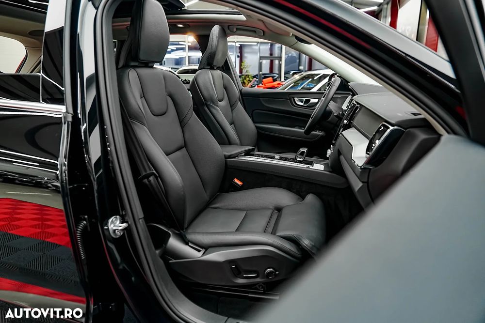 Volvo XC 60 T6 AWD Plus Dark - 10