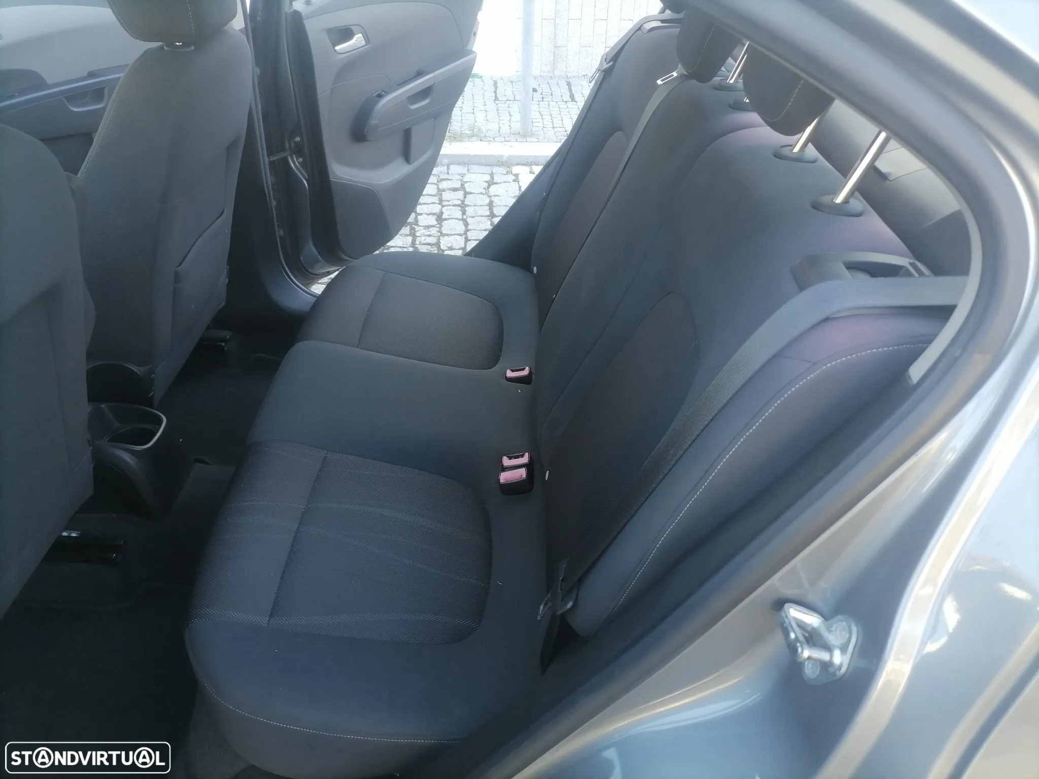 Chevrolet Aveo 1.4 LTZ - 10