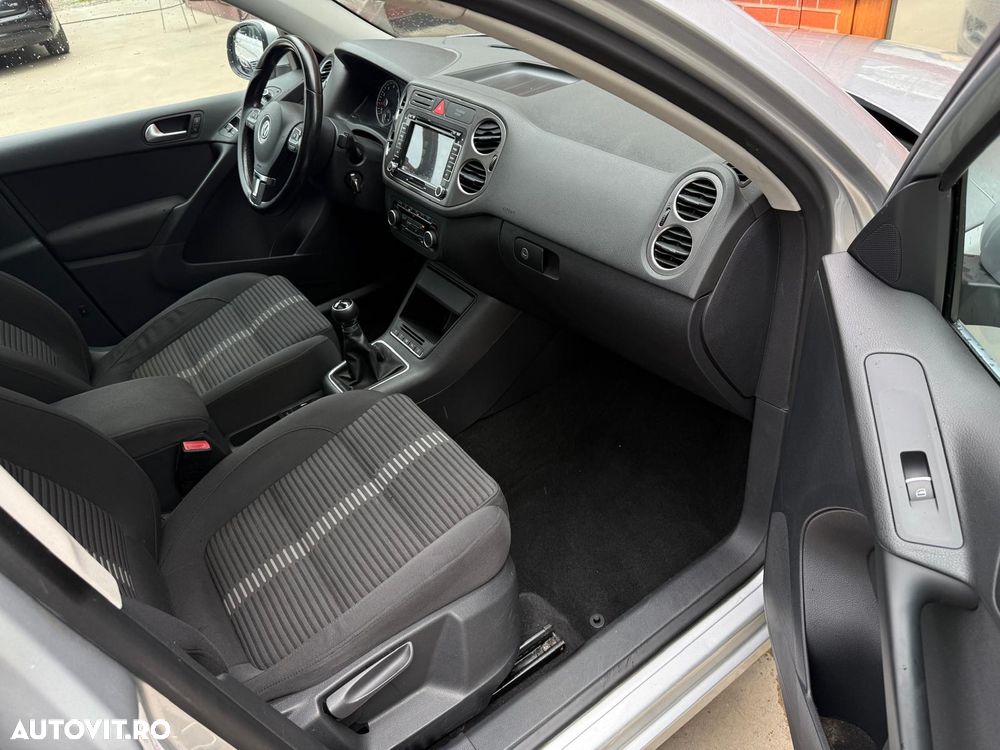 Volkswagen Tiguan - 11
